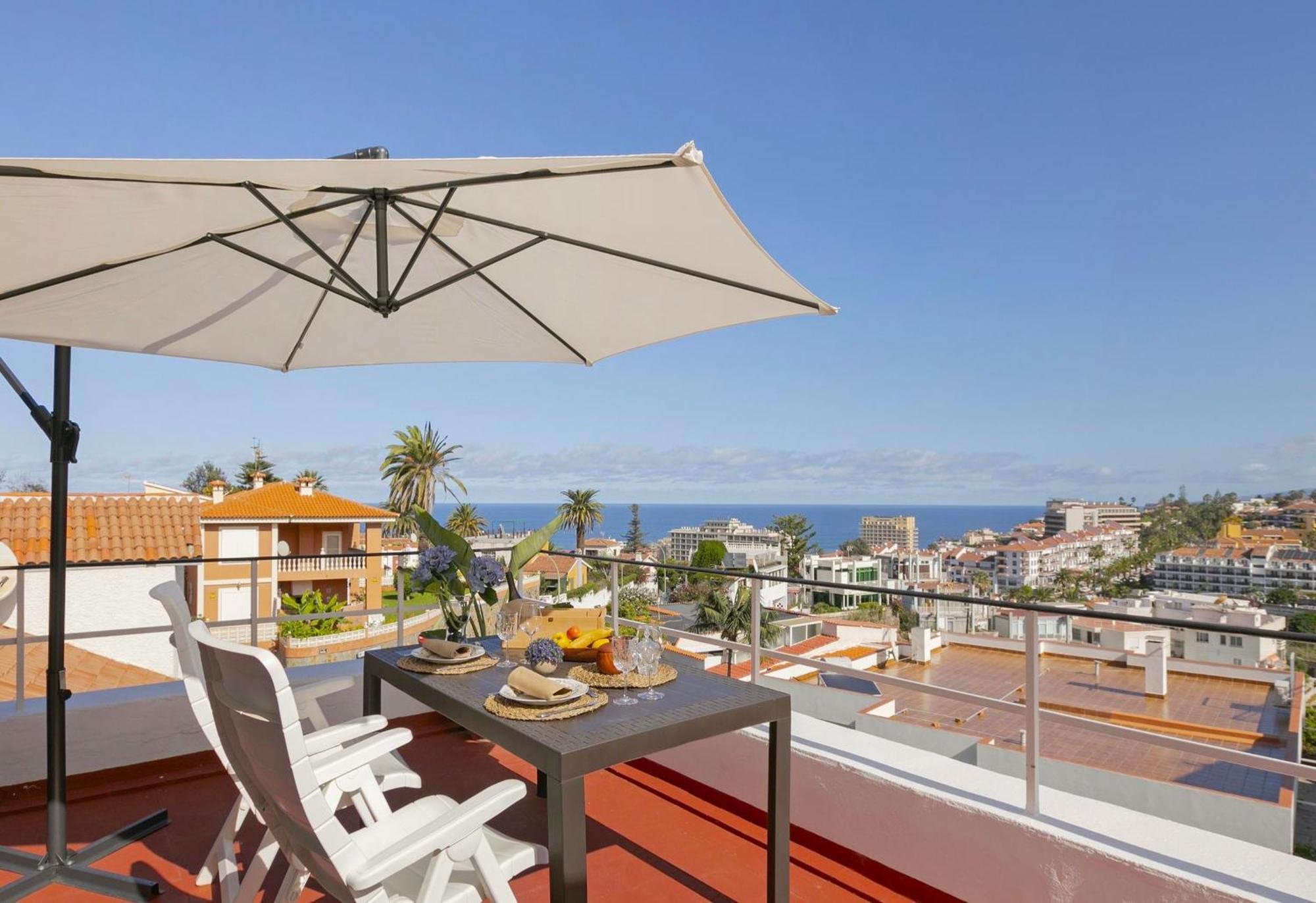 Apartamento Spacious Penthouse With King-size Bed, Huge Terrace, Ocean & Teide View