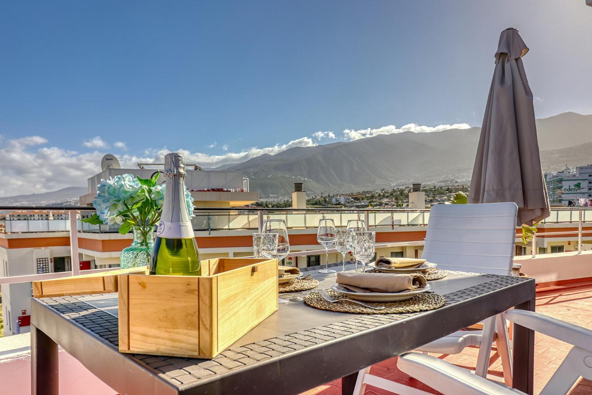 Spacious Penthouse With King-size Bed, Huge Terrace, Ocean & Teide View Appartamento Puerto de la Cruz (Tenerife)
